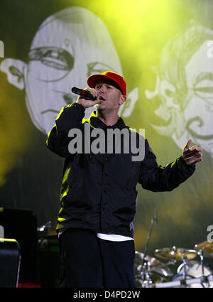 Fred Durst, lead singer of the band ?Limp Bizkit?, performs during the ...