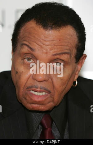 (dpa file)- This file picture dated 14 September 2004 shows Joseph Jackson, father of ?King of Pop? Michael Jackson (died 25 June 2009) and founder of the band ?The Jackson Five?. He was born in Fountain Hill, Arkansas, on 26 July 1929. Photo: Andreas Weihs Stock Photo