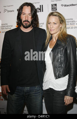 Actors Keanu Reeves and Robin Wright Penn attend the press conference of the film ?The Private Lives Of Pippa Lee? at the 34th annual Toronto International Film Festival in Toronto, Canada, 15 September 2009. Photo: Hubert Boesl Stock Photo