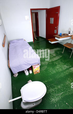 The future prison cell of former arms lobbyist Karlheinz Schreiber (not depicted) pictured in a prison in Augsburg, Germany, 03 August 2009. 75-year-old Schreiber is one of the key figures in the fund-raising scandal of the Christian Democratic Union party. Schreiber fought against his extradition from Canada for nearly ten years and was now delivered to German authorities to face  Stock Photo