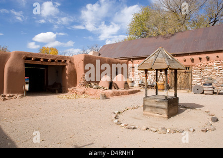 El Rancho de las Golondrinas: Placita courtyard Stock Photo