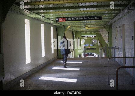 The East 180th Street station in the Bronx in New York on the Dyre ...