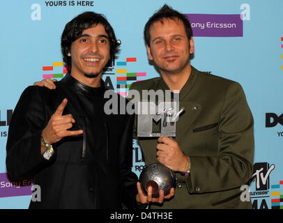 Members of Turkish band Manga pose during a photo call at the MTV Europe Music Awards at O2 World in Berlin, Germany, 05 November 2009. MTV chose Berlin for the ceremony as the year 2009 marks the 20th anniversary of the fall of Berlin Wall. Photo: Soeren Stache Stock Photo