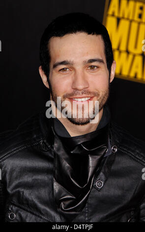 US singer Pete Wentz of rock band 'Fall Out Boy' arrives for the American Music Awards 2009 at Nokia Theatre in Los Angeles, CA, United States, 23 November 2009. Photo: Hubert Boesl Stock Photo