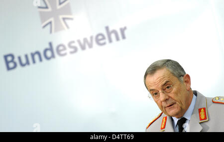 (FILE - picture dated 29 October 2009) The file picture shows Inspector General of the Bundeswehr Wolfgang Schneiderhan giving a statement on the air attacks in Afghanistan in Berlin, Germany, 29 October 2009. Schneiderhan resigns from office due to the dispute on the air strike in Afghanistan in September 2009. Schneiderhan resigned at his own request as German Minister of Defence Stock Photo