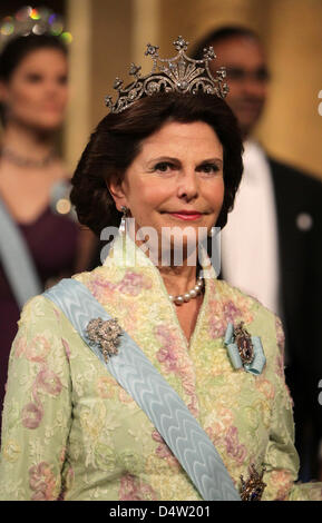 Queen Silvia of Sweden smiles during the award ceremony of the Nobel Prizes in Stockholm, Sweden, 10 December 2009. Each Nobel Prize is endowed with 950,000 euro. Photo: Kay Nietfeld Stock Photo