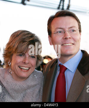 Prince Constantijn and Princess Laurentien attend the annual Prince Claus Award ceremony 2009 in Amsterdam, The Netherlands, 16 December  2009. Photo: Albert van der Werf (NETHERLANDS OUT) Stock Photo