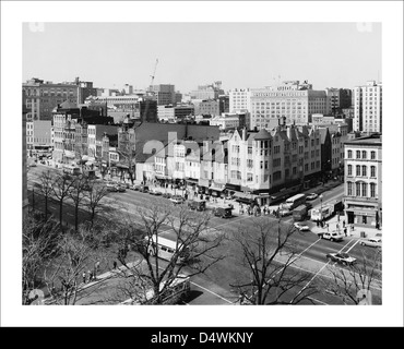 Photograph of View of Pennsylvania Avenue and 9th Street from Roof of National Archives Building Stock Photo