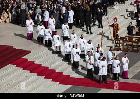 Vatican, Italy. 19th March 2013. Pope Francis I inauguration Mass  Roma, Italy. Priests file in procession during inauguration of Pope Francis I as Pope and bishop of Rome Stock Photo