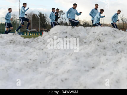 Frankfurt, Germany. 19th March 2013. Germany's players warm up during the training session of the German national soccer team in Frankfurt Main, Germany, 19 March 2013. Germany is preparing for the upcoming World Cup qualification match against Kazakhstan in Astana on 22 March. Photo: ARNE DEDERT/dpa/Alamy Live News Stock Photo