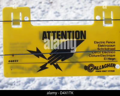 Electric Fence warning sign Stock Photo