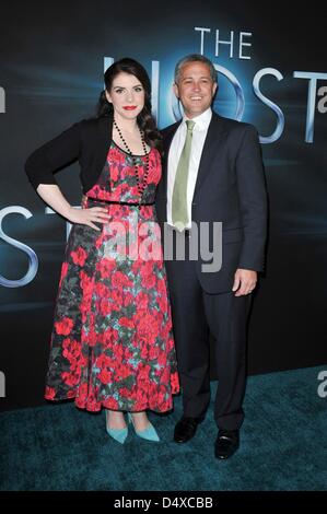 Hollywood, Los Angeles, CA, USA. March 19, 2013. Stephenie Meyer at arrivals for THE HOST Premiere, Cinerama Dome at The Arclight Hollywood.  Photo By: Elizabeth Goodenough/Everett Collection/Alamy Live News Stock Photo