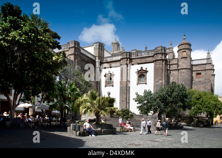 LAS PALMAS CAPITAL OF GRAN CANARIA. THE SANTA ANA CATHEDRAL IN THE Old Town AREA, Stock Photo