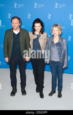 Andrzej Chyra, Juliette Binoche, Guest at 62nd annual Berlin International Film Festival (Berlinale) - Elles photocall at Grand Stock Photo
