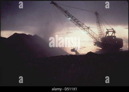 Strip Mining On Indian Burial Grounds By Peabody Coal Co, May 1972 Stock Photo