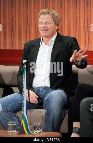 Former German national soccer team keeper Oliver Kahn talks during the recording of the German TV show 'People 2010' at the Bavaria studios in Geiselgasteig, Germany, 10 December 2010. Show guests are people who have been in the headlines, small or big ones alike, in 2010. The traditional annual review of German TV channel ZDF will be broadcasted on Sunday 12 December 2010. Photo:  Stock Photo