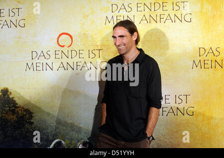 Folco, son of Italian journalist Tiziano Terzani arrives for the premiere of the film 'The End is My Beginning' (Italian original: La fine e il mio inizio) in Munich, Germany, 05 October 2010. The film on Tizinao Terzani's life, cancer and death will be shown in the cinemas starting 07 October 2010. Photo: Andreas Gebert Stock Photo