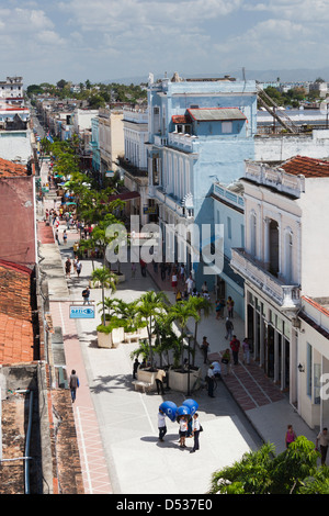 Cuba, Cienfuegos Province, Cienfuegos, Avenida 54, pedestrian street, elevated view Stock Photo