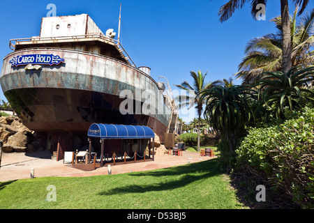 cargo-hold-restaurant-at-ushaka-marine-world-durban-south-africa