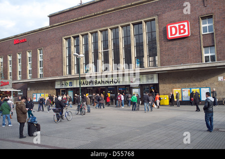 Dusseldorf HBF (main railway station) Germany Stock Photo: 54724096 - Alamy