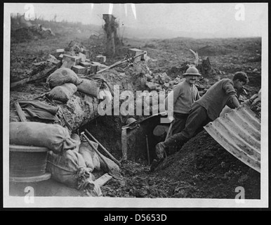 Building a new dug-out as they advance Stock Photo