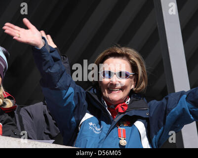 Queen Sonja of Norway attends with other members of the Norwegian Royal Family the FIS Nordic World Cup at Holmenkollen near Oslo, Norway, 14 March 2010. The Holmenkollen ski jumping hill is the newest in the world. The World Cup will take place at the New Holmenkollen Arena near Oslo March 13 until March 14, 2010. Photo: Albert Nieboer (NETHERLANDS OUT) Stock Photo