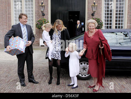 Eliane Sophia Carolina van Vollenhoven (C), daughter of Prince Floris (L) and Princess Aimee (L) is baptised in the chapel of Palace Het Loo in Apeldoorn, the Netherlands, 28 March 2010. Photo: rvd-Frank Van Beek / Pool Stock Photo