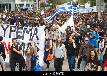 Nicosia, Cyprus. 26th March 2013.  Picture shows students marching through the centre of Nicosia towards the Presidential Palace protesting against Laiki Bank headquarters in Nicosia, Cyprus. Credit: Jeff Gilbert / Alamy Live News Stock Photo