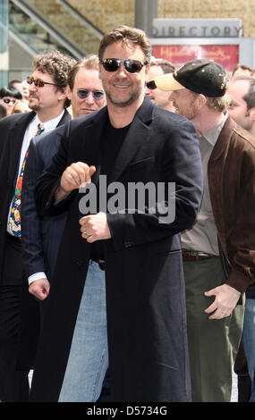 Australian actor Russell Crowe receives the 2,404th star on the Hollywood Walk of Fame in Hollywood, California, USA, 12 April 2010. Crowe, a three-time consecutive Academy Award Best Actor nominee, took home the Oscar for his performance in ''Gladiator''. Photo: Hubert Boesl Stock Photo