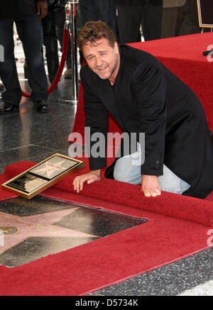 Australian actor Russell Crowe receives the 2,404th star on the Hollywood Walk of Fame in Hollywood, California, USA, 12 April 2010. Crowe, a three-time consecutive Academy Award Best Actor nominee, took home the Oscar for his performance in ''Gladiator''. Photo: Hubert Boesl Stock Photo