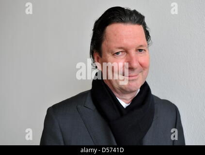 Swiss best-selling author Martin Suter poses in Riehen near Basel, Switzerland, 14 April 2010. Suter appeared as a guest at an event of the 'Foundation Beyeler' art museum in Riehen. Photo: Rolf Haid Stock Photo