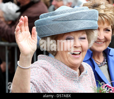 Queen Beatrix of the Netherlands attends the celebration of Queensday (Koninginnedag) in Wemeldinge, The Netherlands, 30 April 2010. Photo: Patrick van Katwijk