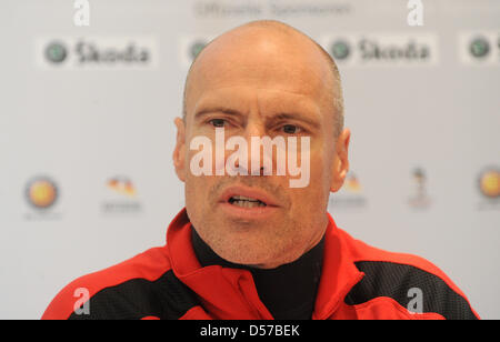 Mark Messier, General Manager of Canada's ice hockey team attends a press conference in Hamburg, Germany, 03 May 2010. Germany and Canada face each other in an ice hockey friendly to take place in Hamburg on 04 May 2010. Photo: MARCUS BRANDT Stock Photo