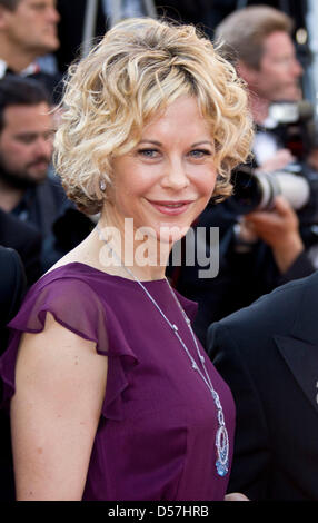 US actress Meg Ryan arrives for the screening of the movie 'Biutiful' at the 63rd Cannes Film Festival in Cannes, France, 17 May 2010. The movie is presented in competition at the Cannes Film Festival 2010, running from 12 to 23 May 2010. Photo: Hubert Boesl Stock Photo