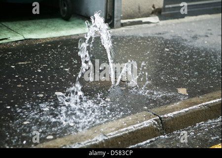 Thames Water stopcock road cover Stock Photo: 38760876 - Alamy