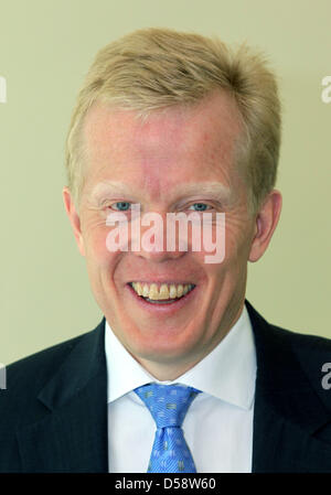 Jan Secher is presented as new CEO of Ferrostaal AG at a press conference in Essen, Germany, 25 May 2010. Secher succeeds CEO Mitscherlich who was dismissed on corruption charges. Photo: ROLAND WEIHRAUCH Stock Photo