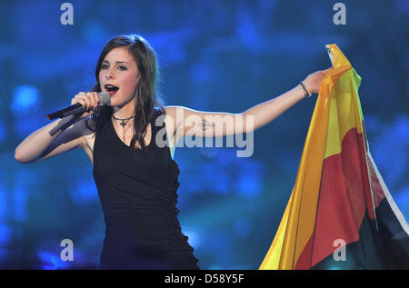 Lena Meyer-Landrut representing Germany ist the winner of the Eurovision Song Contest in Oslo, 29 May 2010. Photo: Joerg Carstensen Stock Photo