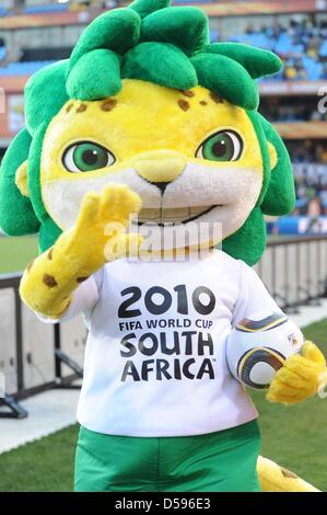 The official mascot Zakumi at the sideline during the 2010 FIFA World Cup group D match between Serbia and Ghana at Loftus Versfeld Stadium in Pretoria, South Africa, 13 June 2010. Photo: Achim Scheidemann - Please refer to http://dpaq.de/FIFA-WM2010-TC Stock Photo