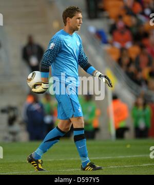 Goalkeeper Maarten Stekelenburg of the Netherlands during the 2010 FIFA World Cup group E match between the Netherlands and Denmark at Soccer City stadium in Johannesburg, South Africa, 14 June 2010. Photo: Ronald Wittek dpa - Please refer to http://dpaq.de/FIFA-WM2010-TC Stock Photo