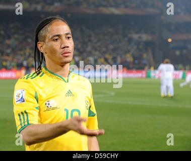 South Africa's Steven Pienaar reacts during the 2010 FIFA World Cup group A match between South Africa and Uruguay at Loftus Versfeld Stadium in Pretoria, South Africa 16 June 2010. Photo: Achim Scheidemann - Please refer to http://dpaq.de/FIFA-WM2010-TC Stock Photo