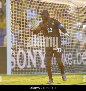 Ghana's goalkeeper Richard Kingson gestures during the 2010 FIFA World Cup group D match between Ghana and Australia at the Royal Bafokeng Stadium in Rustenburg, South Africa 19 June 2010. Photo: Achim Scheidemann - Please refer to http://dpaq.de/FIFA-WM2010-TC Stock Photo