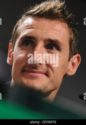 German player Miroslav Klose during a press conference of the German team at the Velmore Grand Hotel in Erasmia, near Pretoria, South Africa 28 June 2010. Photo: Marcus Brandt dpa -  +++(c) dpa - Bildfunk+++ Stock Photo