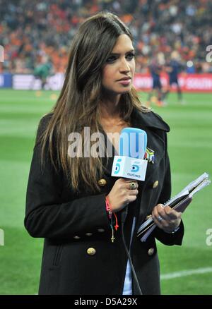 Sara Carbonero, Spanish TV reporter and girlfriend of Spain's goalkeeper Iker Casillas attends the 2010 FIFA World Cup final match between the Netherlands and Spain at the Soccer City Stadium in Johannesburg, South Africa 11 July 2010. Photo: Bernd Weissbrod dpa - Please refer to http://dpaq.de/FIFA-WM2010-TC Stock Photo