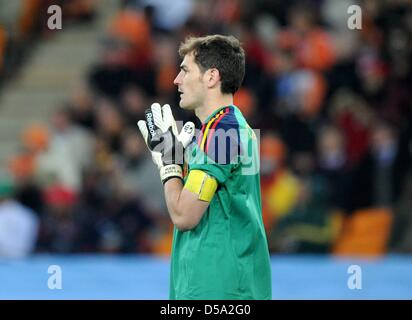 Spain's goalkeeper Iker Casillas during the 2010 FIFA World Cup final match between the Netherlands and Spain at Soccer City Stadium in Johannesburg, South Africa 11 July 2010. Photo: Marcus Brandt dpa - Please refer to http://dpaq.de/FIFA-WM2010-TC  +++(c) dpa - Bildfunk+++ Stock Photo