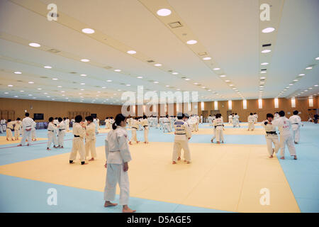 Tokyo, Japan. 27th March 2013. General view, MARCH 27, 2013 - Judo : Japan women's team training session at Ajinomoto National training center, Tokyo, Japan. (Photo by Jun Tsukida/AFLO SPORT/Alamy Live News) Stock Photo