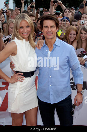US actors Cameron Diaz and Tom Cruise attend the German premiere of 'Knight And Day' at Karlsplatz in Munich, Germany, July 21 2010. Photo: Hubert Boesl Stock Photo