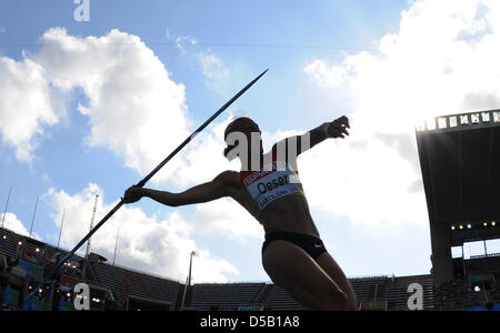 The German heptathlete Jennifer Oeser throws a javelin and wins the bronze medal at the European Athletics Championships at Olympic Stadium Lluis Companys in Barcelona, Spain, 31 July 2010. The World Cup second from Leverkusen crowned her excellent heptathlon performance with a personal best. Photo: Rainer Jensen Stock Photo