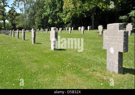 (dpa file) - Gravestones pictured at the German war cemetery in Sandweiler, Luxembourg, June 2009. 10.900 German soldiers were buried at the cemetery, most of them casualties of the Battle of the Bulge in 1944/1945 in the Luxembourg-Belgian border region. Photo: Romain Fellens Stock Photo
