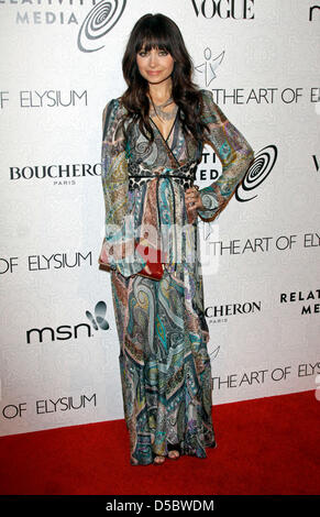 Actress Nicole Richie arrives at the 3rd Annual Art of Elysium 'Heaven' Charity Gala in Beverly Hills, Los Angeles, California, USA, 16 January 2010. The Art of Elysium is a non-profit organization working with actors, artists and musicians to help children who are battling serious medical conditions. Photo: Hubert Boesl Stock Photo