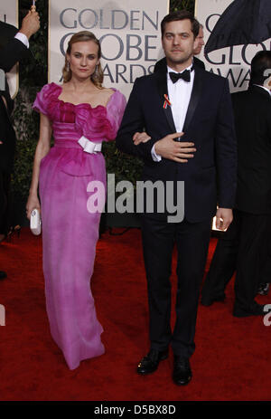 German actress Diane Kruger and Canadian actor Joshua Jackson arrive for the 67th Golden Globe Awards in Los Angeles, USA, 17 January 2010. The Globes honour excellence in cinema and television. Photo: Hubert Boesl Stock Photo